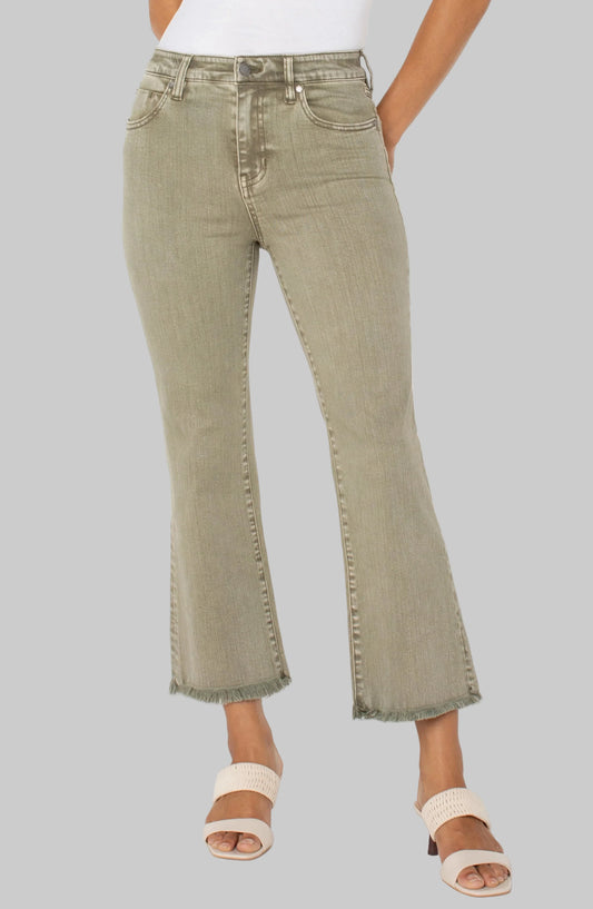 Cropped Flare Jeans with Frayed Hem